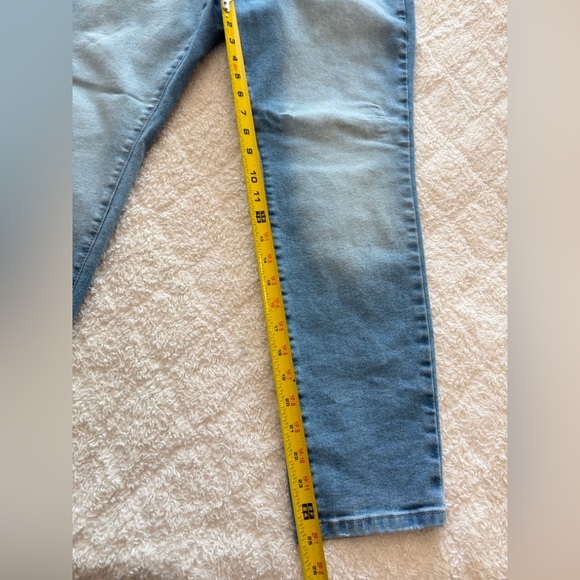 Sonoma Light Blue Women's Skinny Jeans - Picture 5 of 7